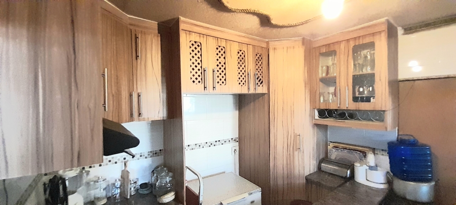 To Let 2 Bedroom Property for Rent in Lethlabile North West